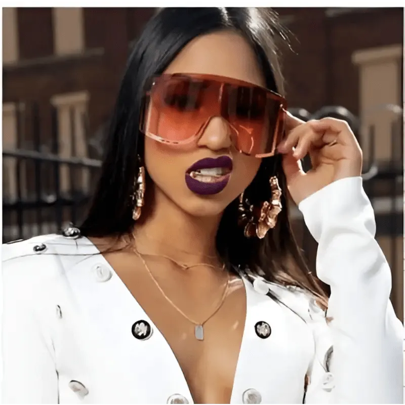 Cristina Sunglasses for Stylish UV Protection with Trendy Design