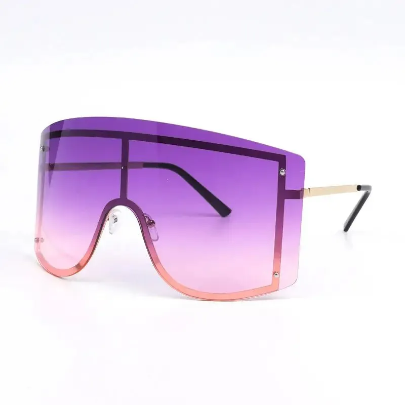 Cristina Sunglasses for Stylish UV Protection with Trendy Design