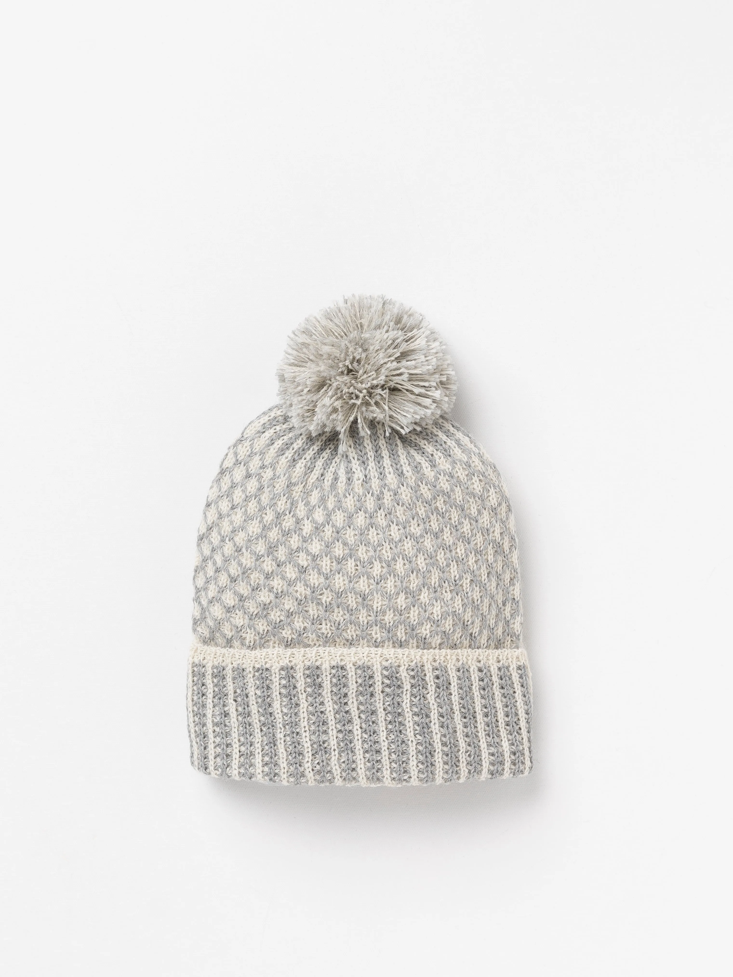 Nogal Beanie with Pom Pom