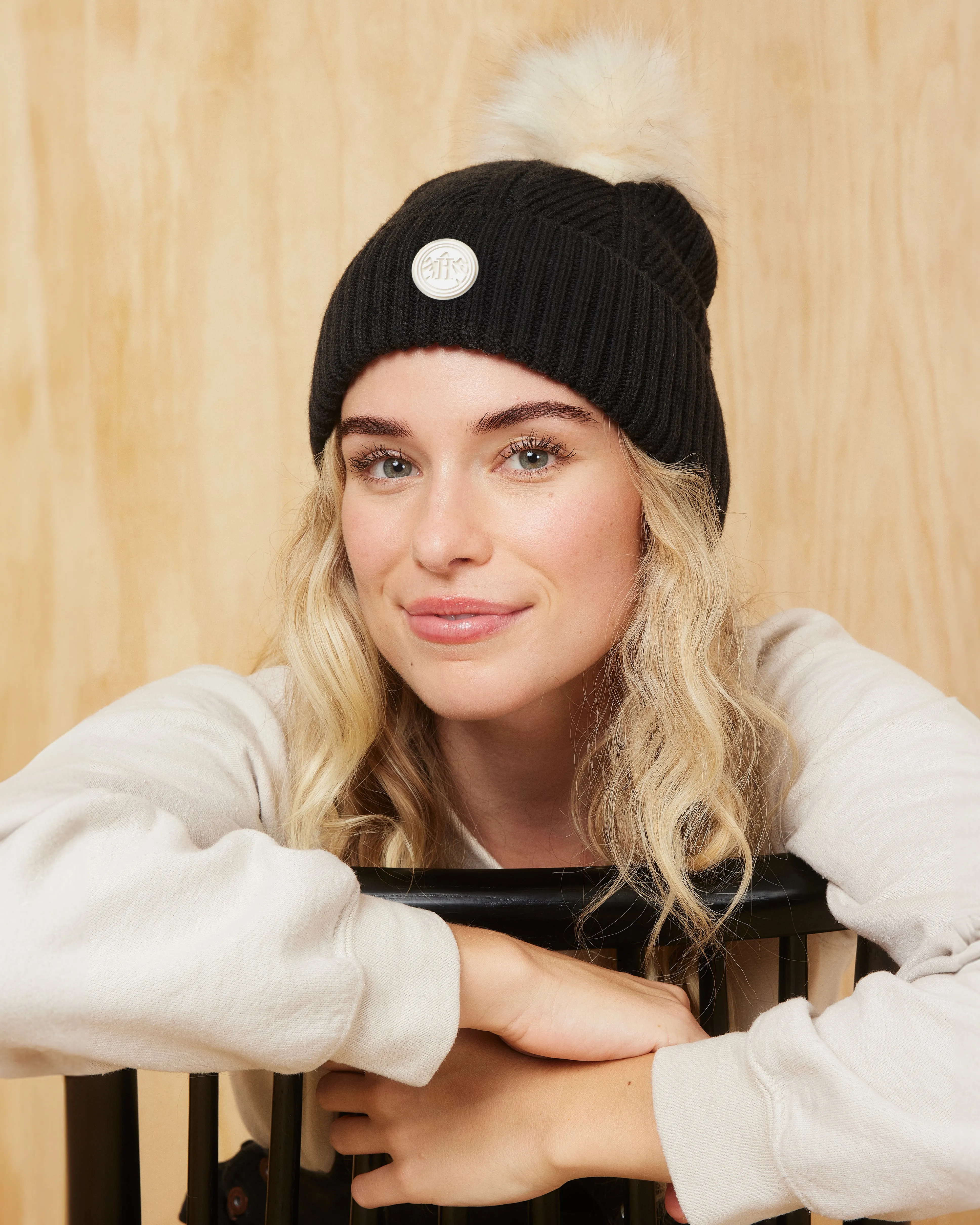 Willow Pom Beanie in Black